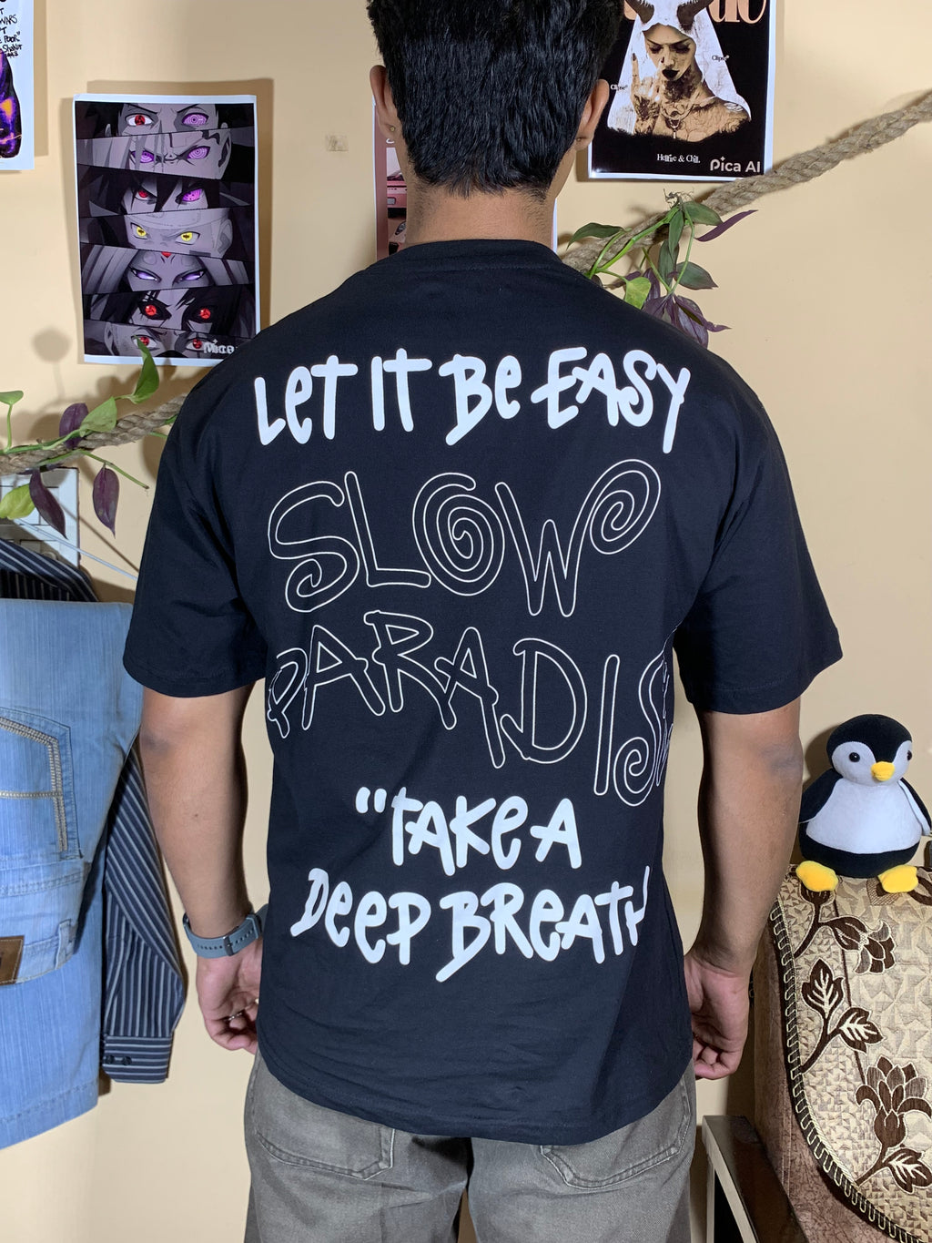 🖤 Zara Graphic Tee – “Slow Paradise”